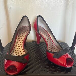 SO Elegant Red Peep-Toe Heels with Bow Accent